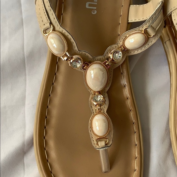 Tan sandals with rhinestones - Picture 3 of 6